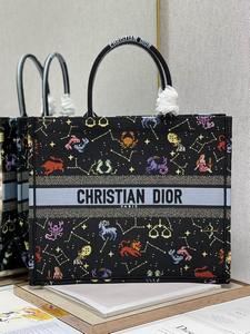 DIOR Handbags 696